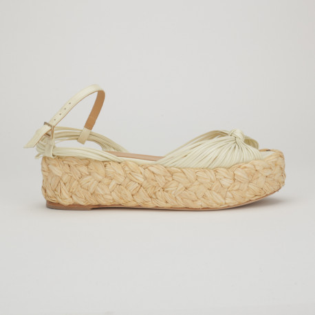 Paloma Barcelo Buty kremowe sandały