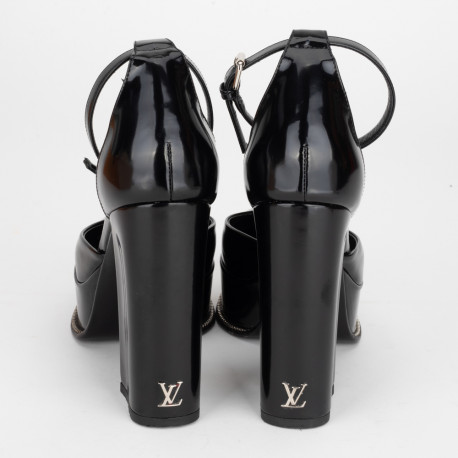 Louis Vuitton Koturny czarne lakierowane