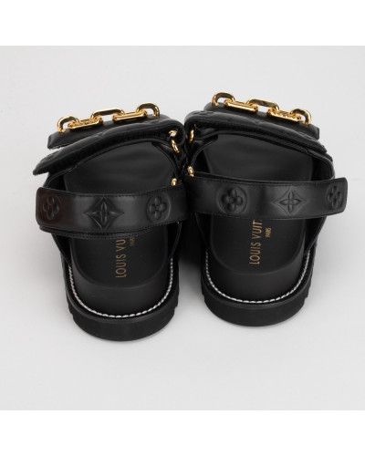 Louis Vuitton Buty sandały czarne ze złotym łańcuchem