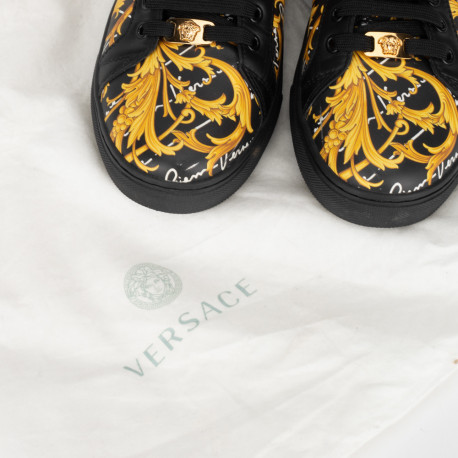 Versace Buty czarne buty sportowe w logo