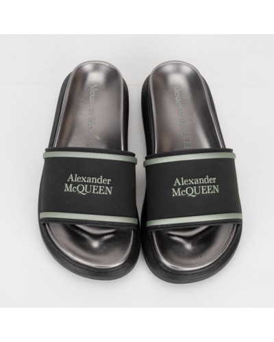 Alexander McQueen Klapki  czrane z logo
