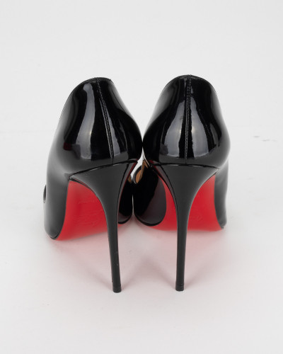 Christian Louboutin Szpilki czarne lakierowane 35