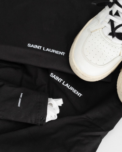 Saint Laurent  But płaski