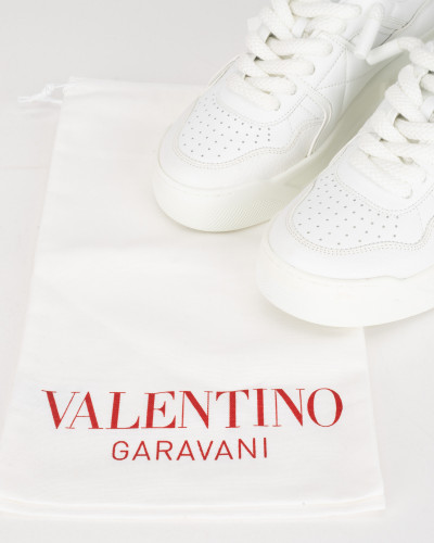 Valentino Sportowy