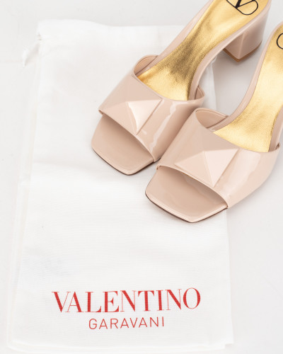 Valentino Sportowy