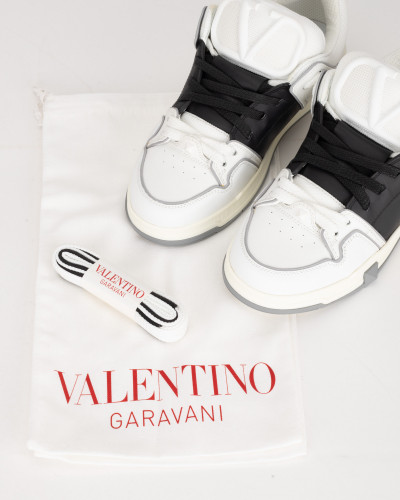 Valentino Sportowy