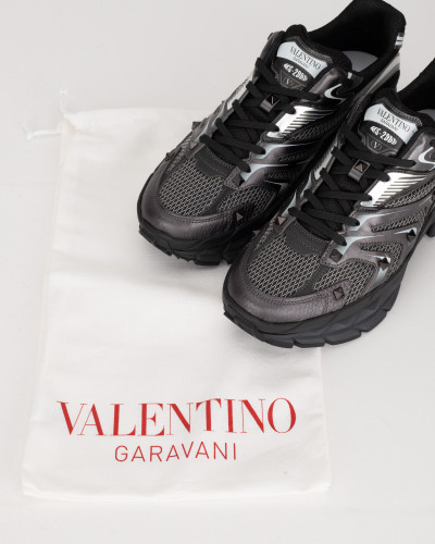 Valentino Sportowy