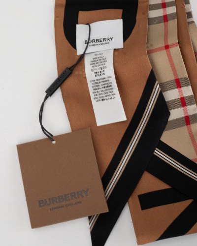 Burberry chusta dlugia i wąska w klasyczna krate i logo