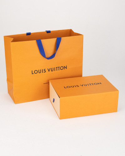 Louis Vuitton czarne sandalki na slupku