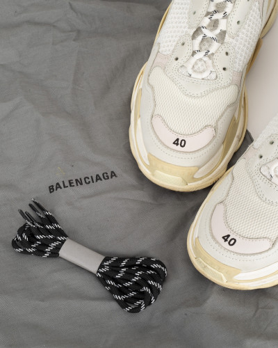 Balenciaga Sportowy bezowe triple S