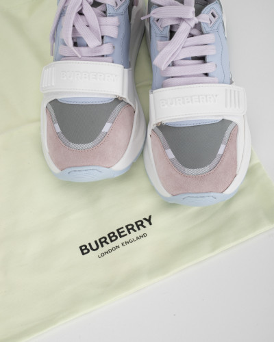 Burberry Sportowy pastelowe sneakersy